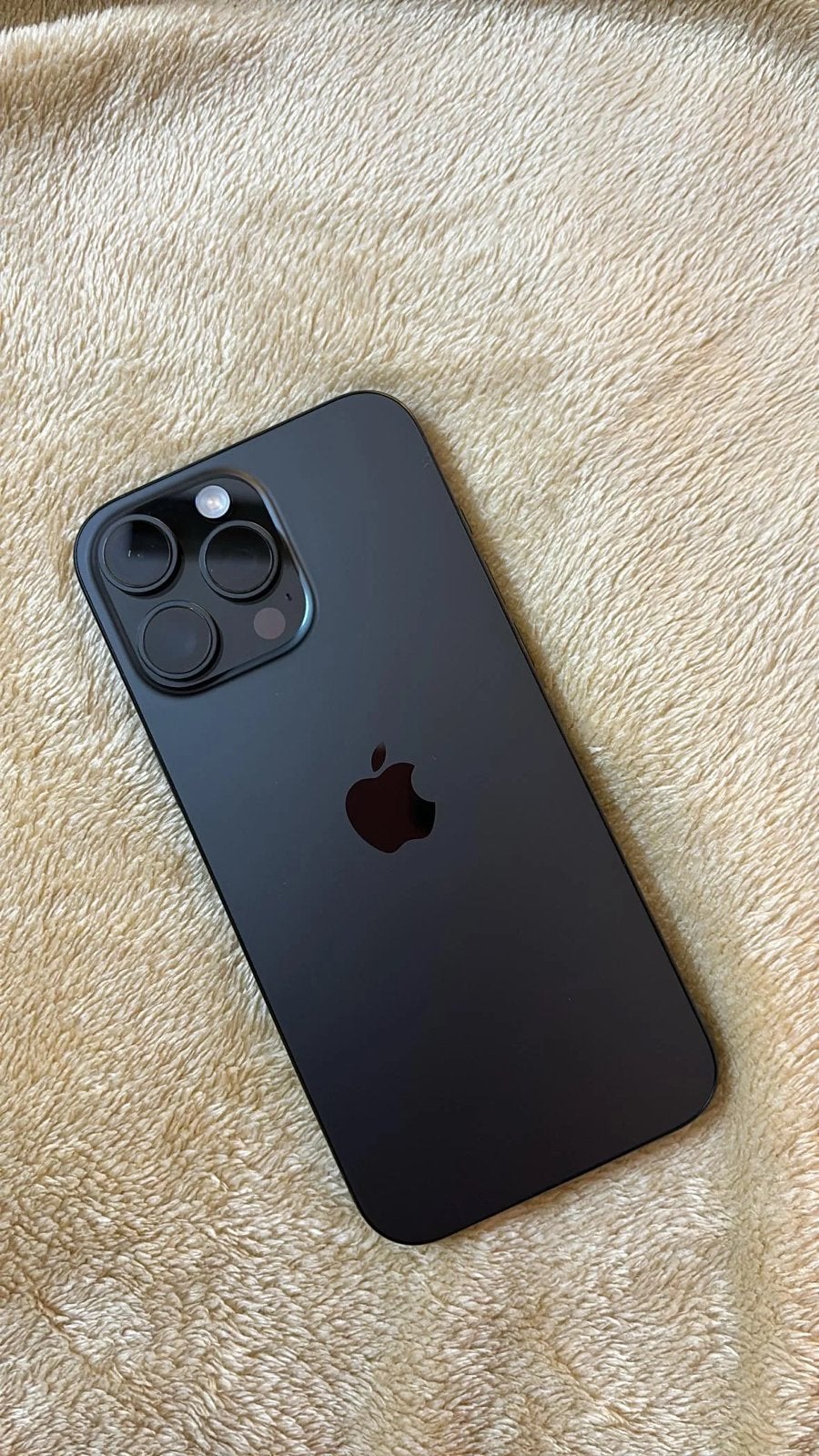 Iphone 16 pro E-sim, Ophalen of Verzenden, Zo goed als nieuw, 128 GB