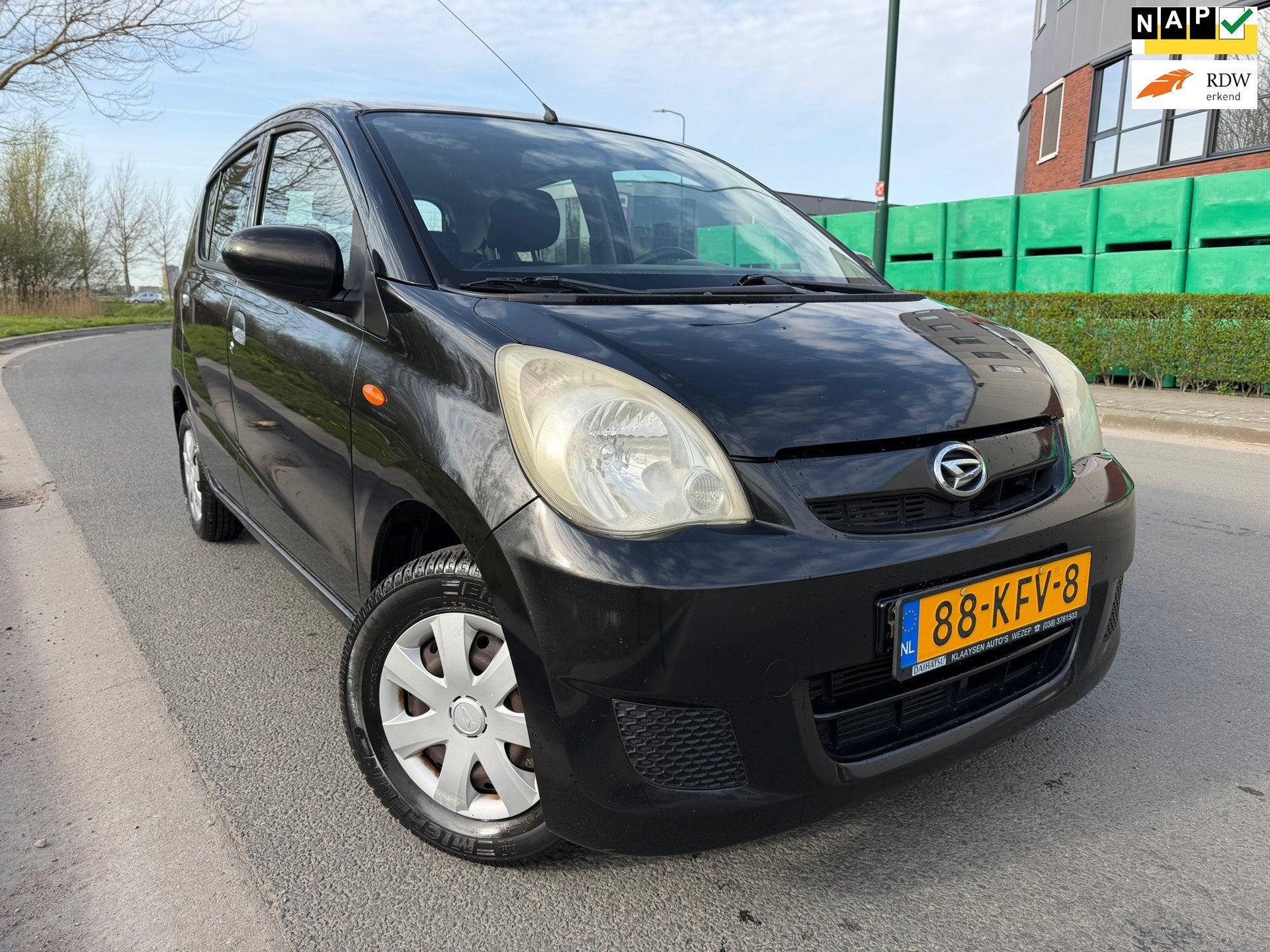 Daihatsu Cuore 1.0 Comfort BJ 2009 5 DEURS/AIRCO/STUURBEK/AP, Voorwielaandrijving, Stof, Zwart, 18 €/maand