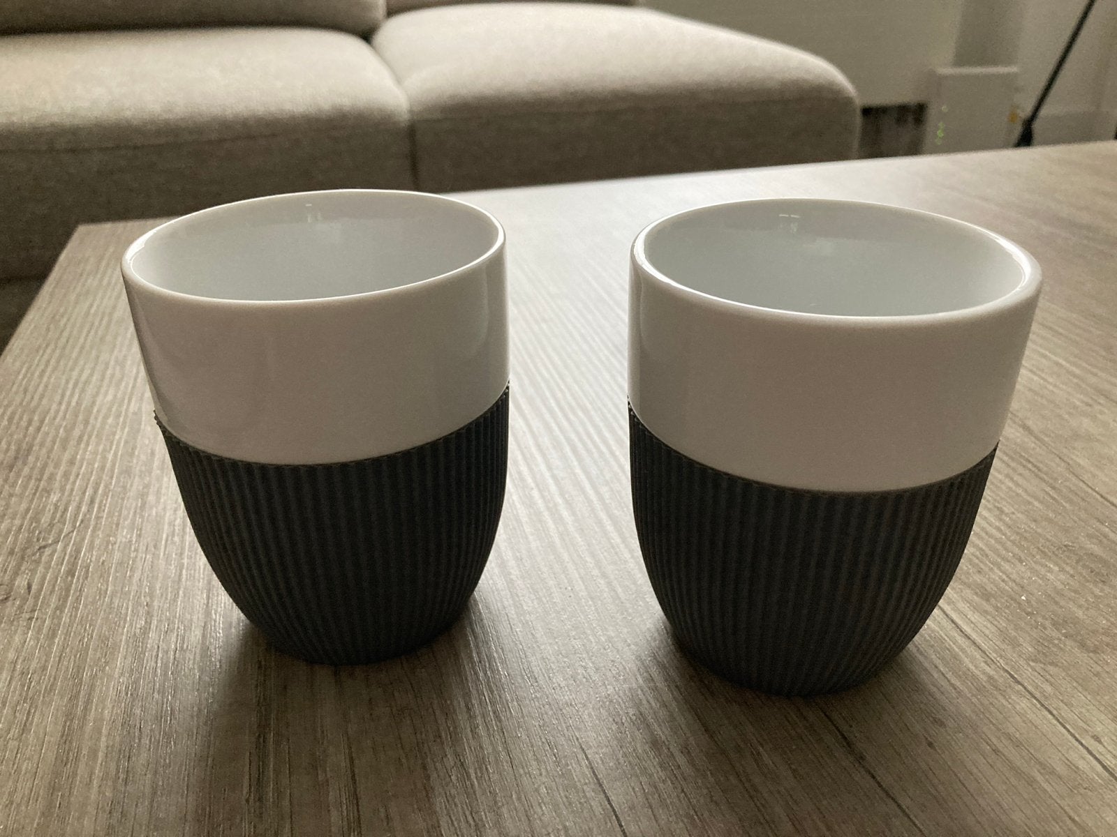 Gusta Mokken met Rubberen Houvast - Set van 2, Ophalen, Gusta, Zo goed als nieuw, Steen/keramiek