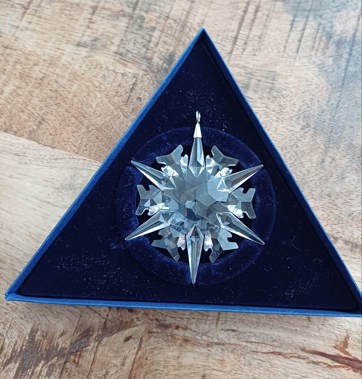 Swarovski Kerstornament 2002 Sneeuwvlok in doos, Ophalen of Verzenden, Zo goed als nieuw, Huisaccessoire
