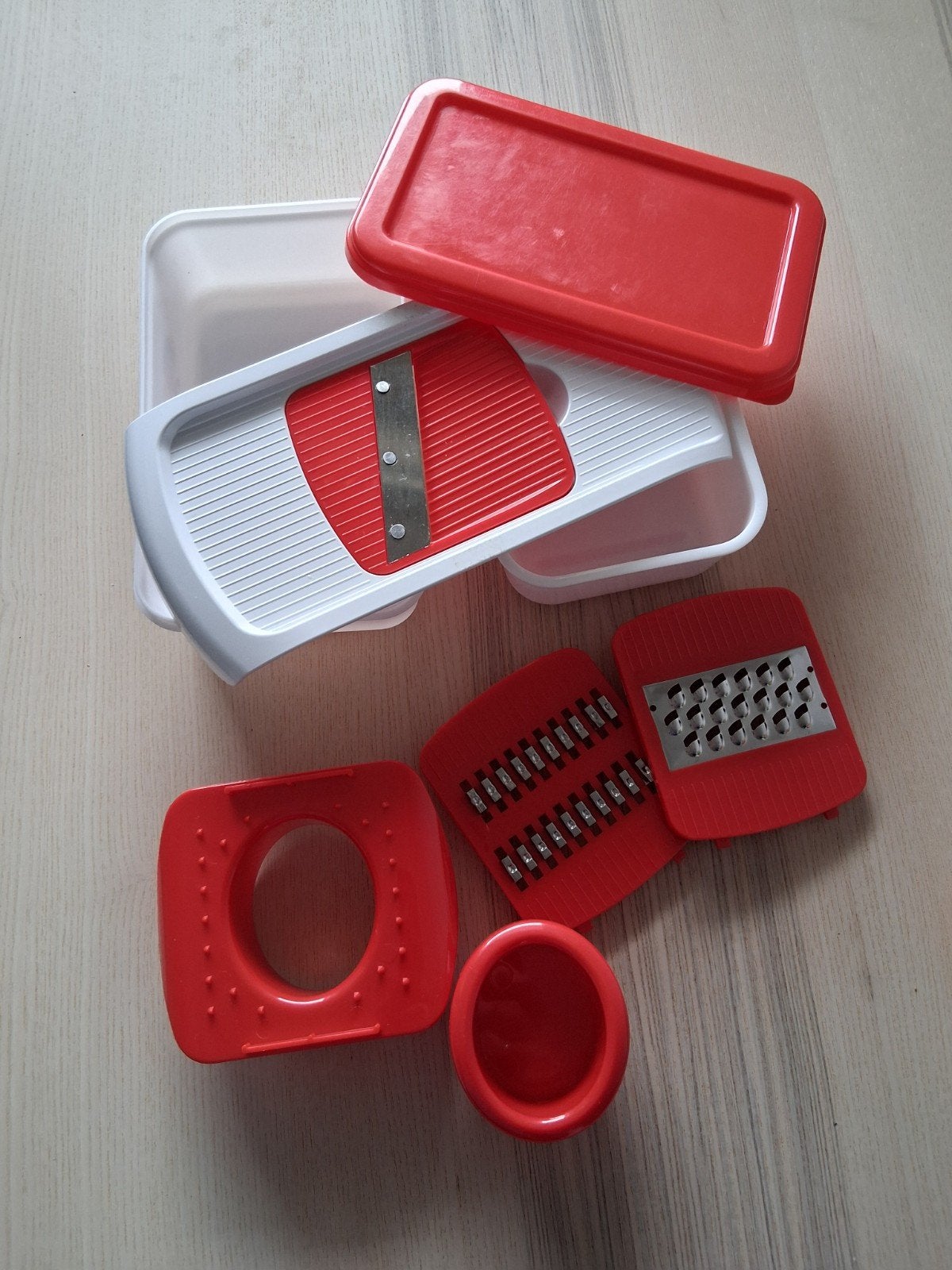 4 delig rasp + voorraad bakjes erbij, Ophalen of Verzenden