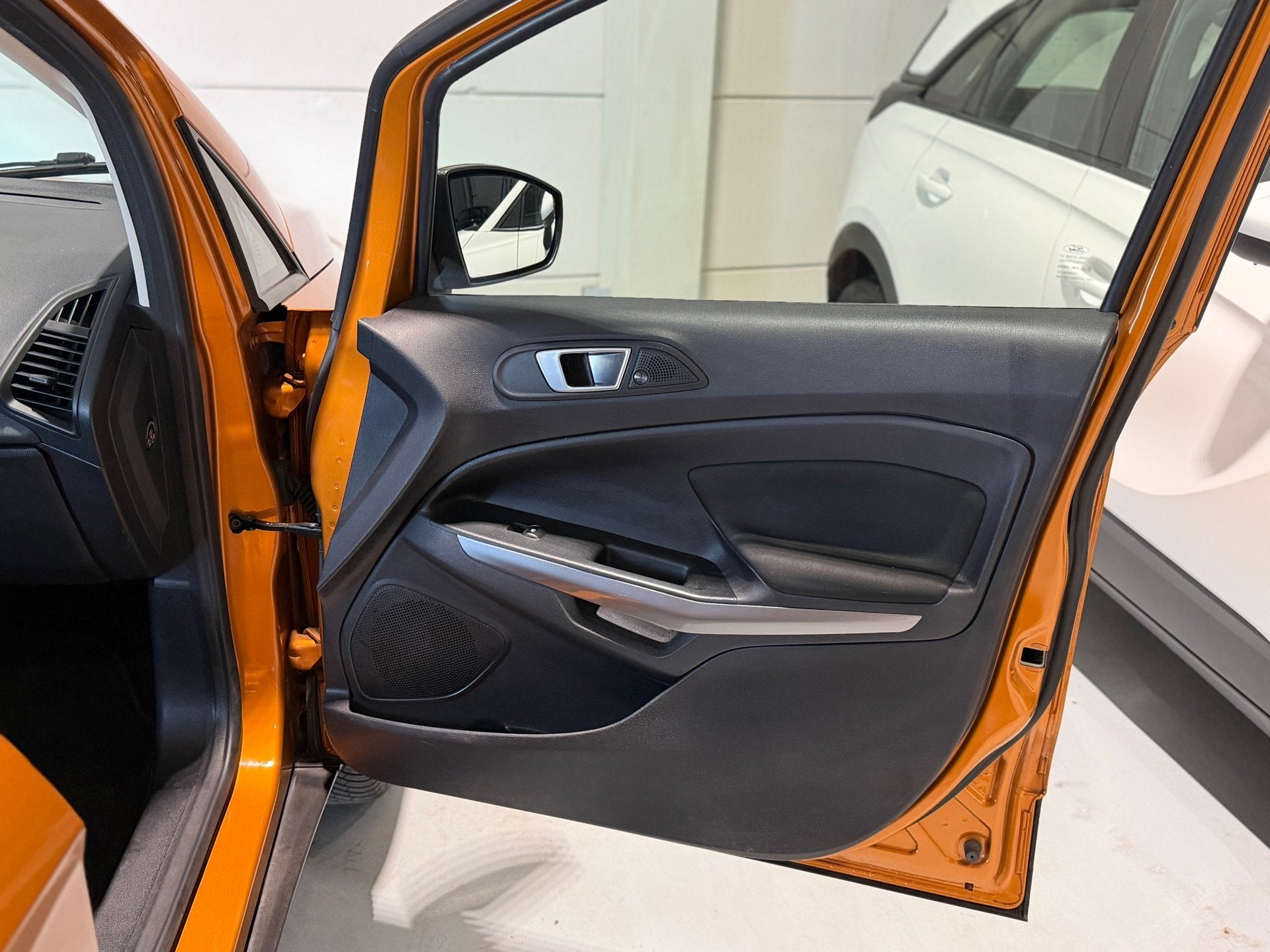 Foto 14 van Ford EcoSport 1.0 EcoBoost Titanium Automaat |NAVI|PCD|LMV|