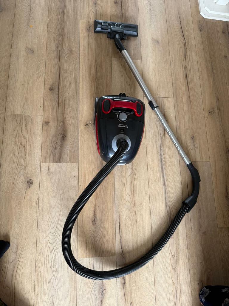 Sauber stofzuiger 800w, Witgoed en Apparatuur, Stofzuigers, Ophalen