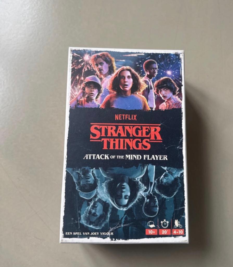 Stranger things spel, Verzenden, Zo goed als nieuw