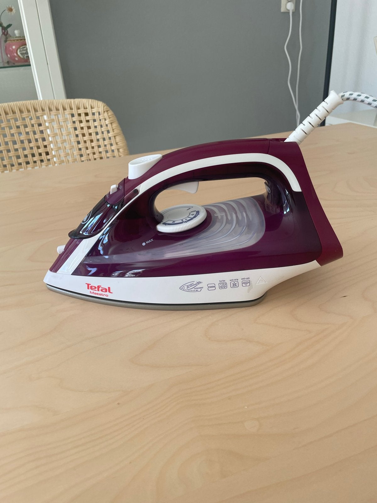 Tefal Maestro  Easy gliding stoomstrijkijzer, Ophalen, Zo goed als nieuw, Strijkijzer met snoer