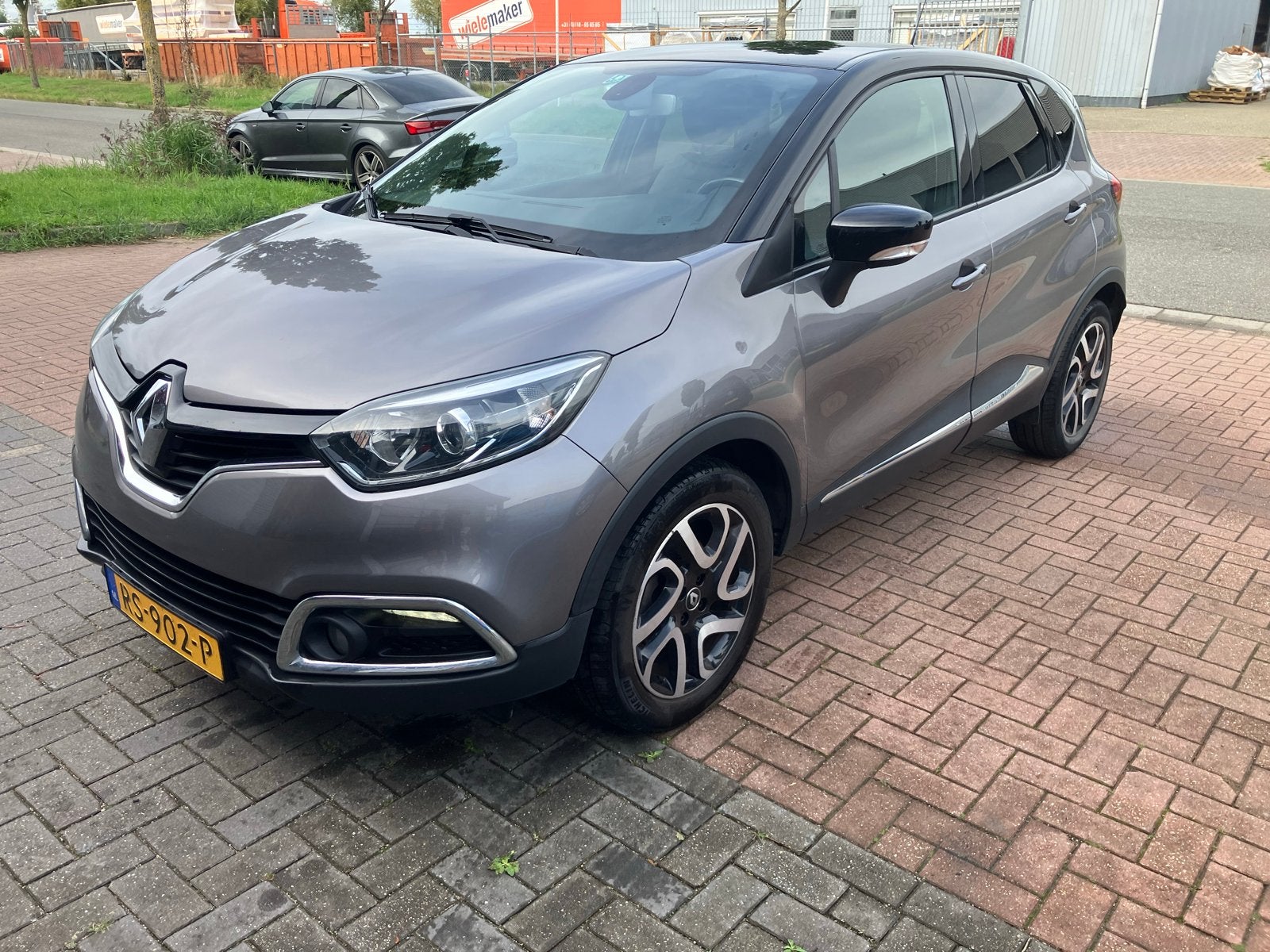 Renault Captur 1.5 DCI 90 2017 Grijs, Auto's, Voorwielaandrijving, 28 km/l, 625 kg, 4 cilinders