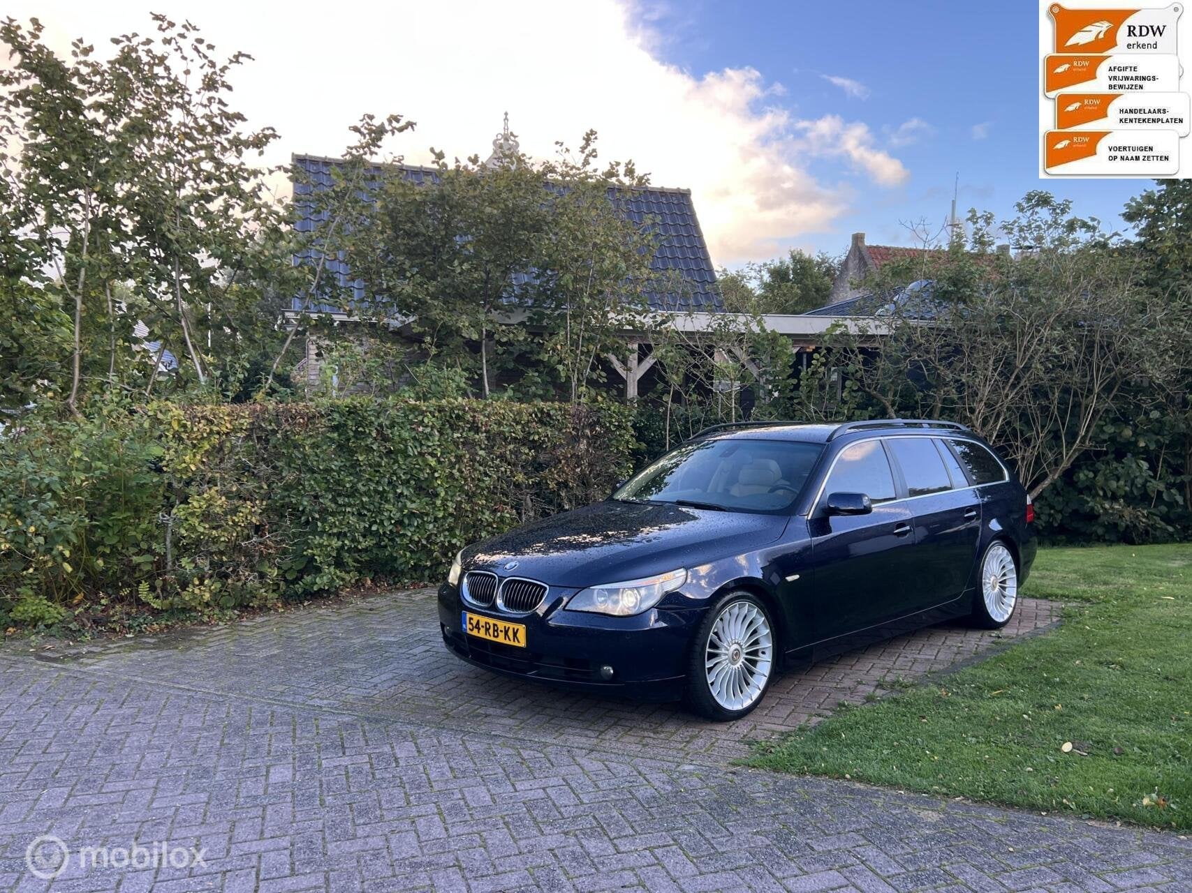 Sportieve nette BMW Touring 525i High Executive bj 2005., Auto's, Automaat, Achterwielaandrijving, Gebruikt, 2000 kg