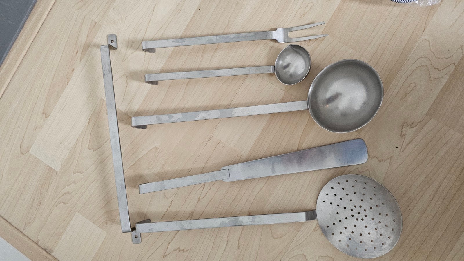 Vintage RVS Lepelrek met 5 Keukenhulpen - Mat Zilvergrijs, Antiek en Kunst, Ophalen of Verzenden