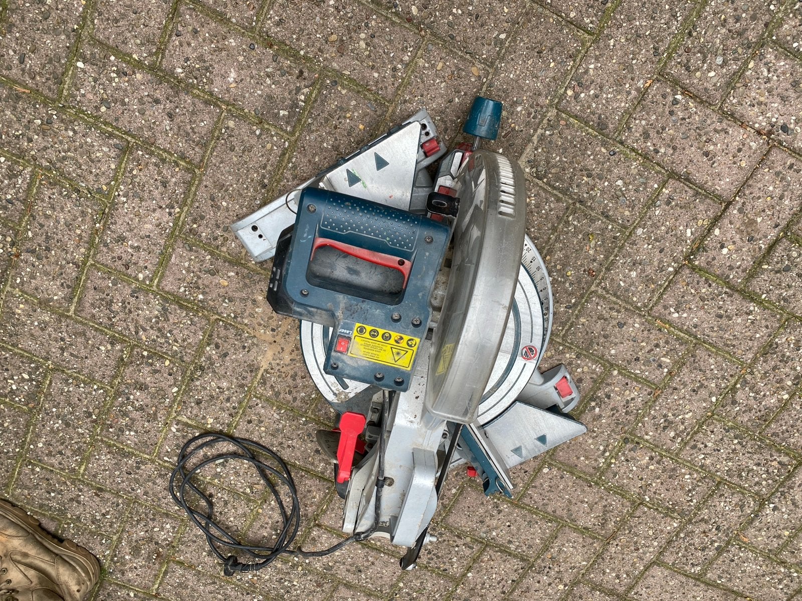 Bosch GCM 12 JL Afkortzaag - Sterk en Krachtig, Gebruikt, 70 mm of meer, Ophalen of Verzenden, Afkortzaag