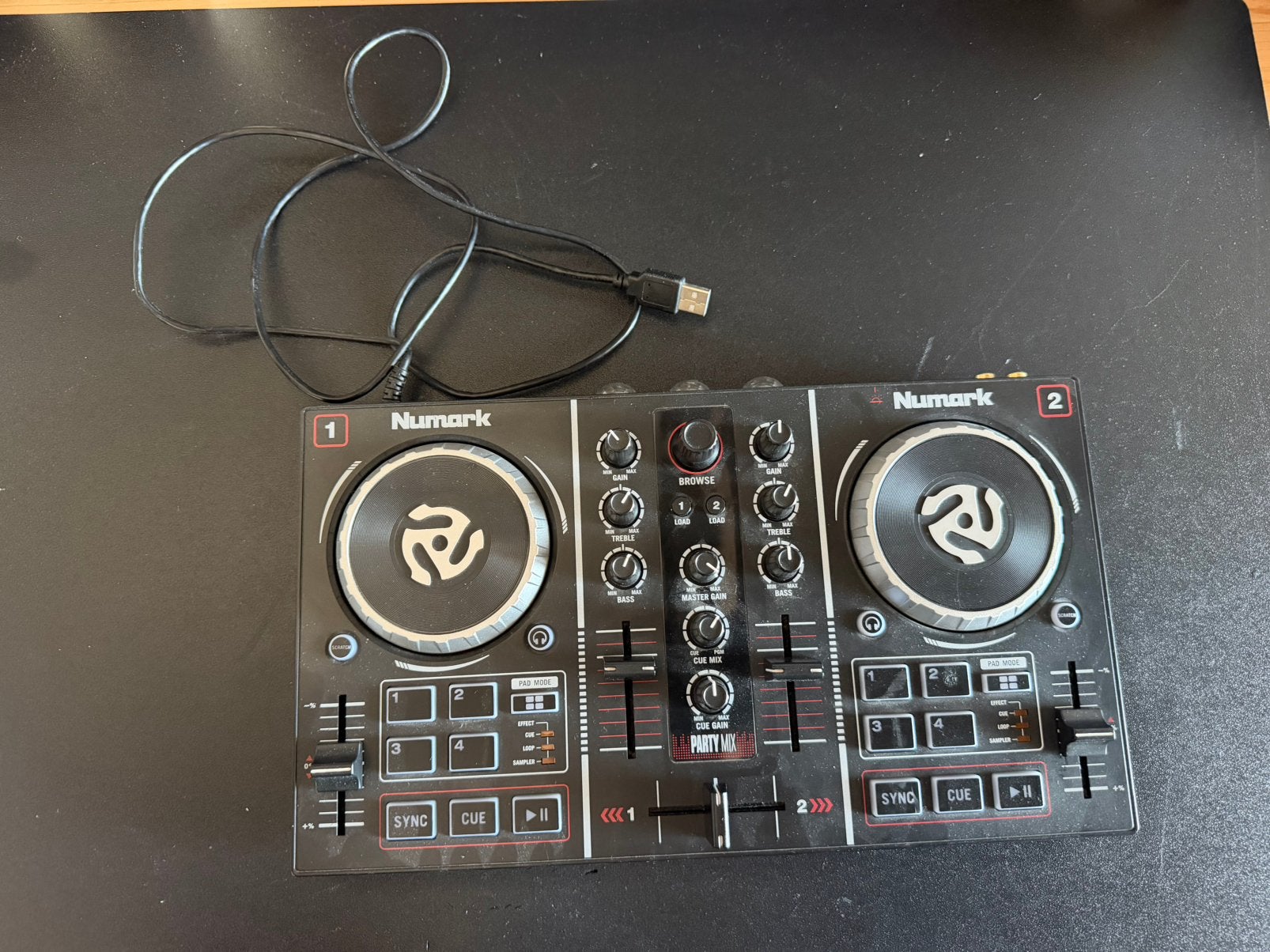 Numark Party Mix DJ Controller, Ophalen of Verzenden, Zo goed als nieuw, Numark