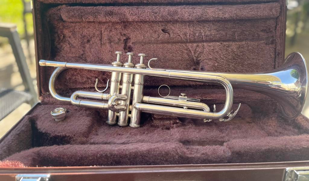 Yamaha YTR2320-ES trompet in goede staat, Muziek en Instrumenten, Blaasinstrumenten | Trompetten, Ophalen of Verzenden, Zo goed als nieuw