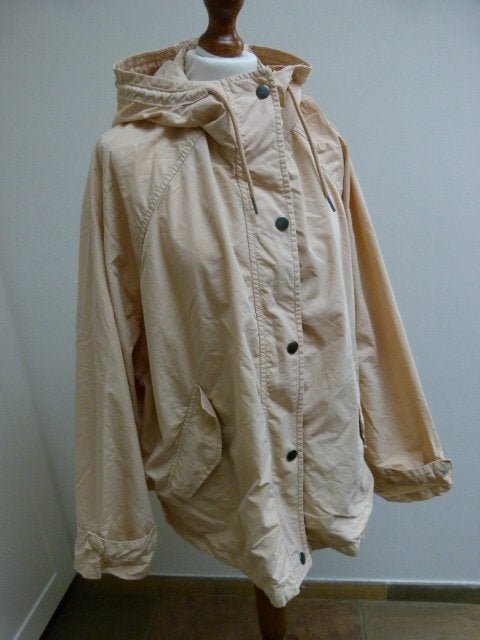 Wijdvallende zomerjas licht bruin beige maat 42 44 L katoen, Beige, Maat 42/44 (L), Ophalen of Verzenden, Zo goed als nieuw