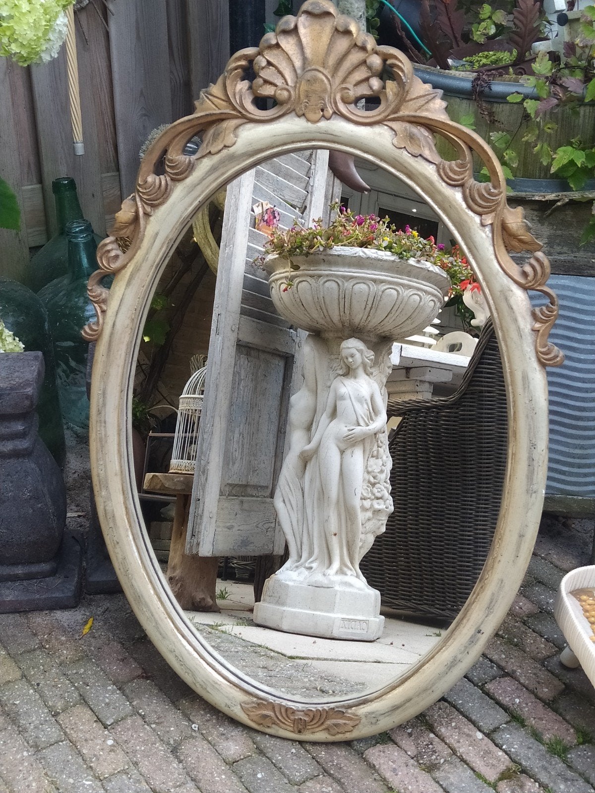 Vintage ovale houten grote spiegel met kuif, Ophalen of Verzenden, Ovaal