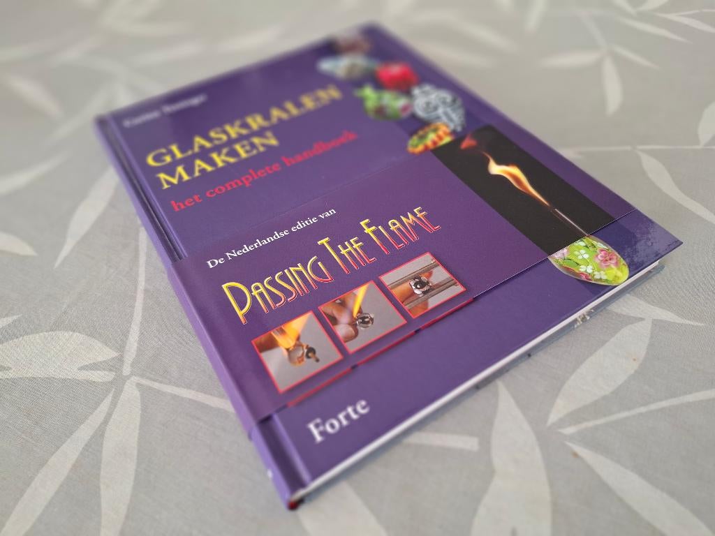 GLASKRALEN MAKEN - Het complete Handboek - Corina Tettinger, Boeken, Zo goed als nieuw, Corina Tettinger, Sieraden maken, Ophalen of Verzenden