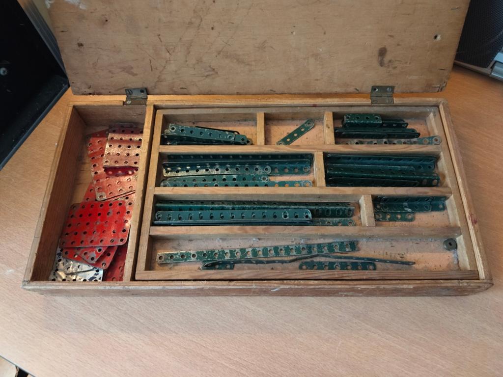 Vintage Meccano onderdelen in houten kist, Ophalen of Verzenden