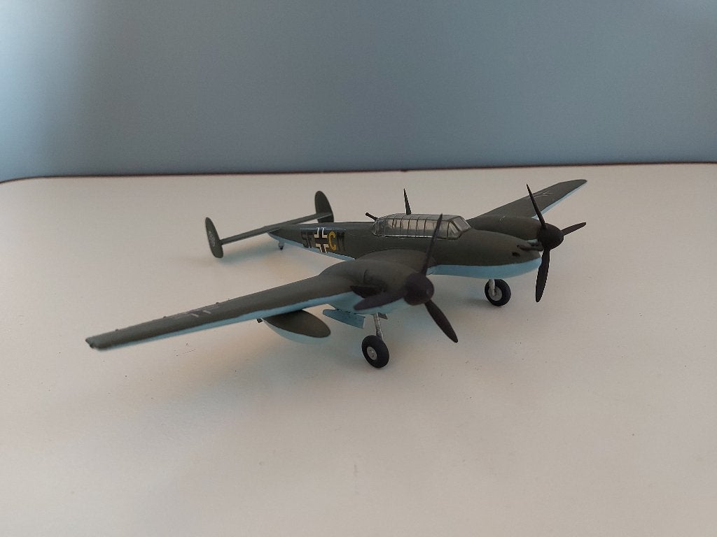 Plastic model van een BF-110C schaal 1/72 (M31), Ophalen of Verzenden, Gebruikt, Schaalmodel