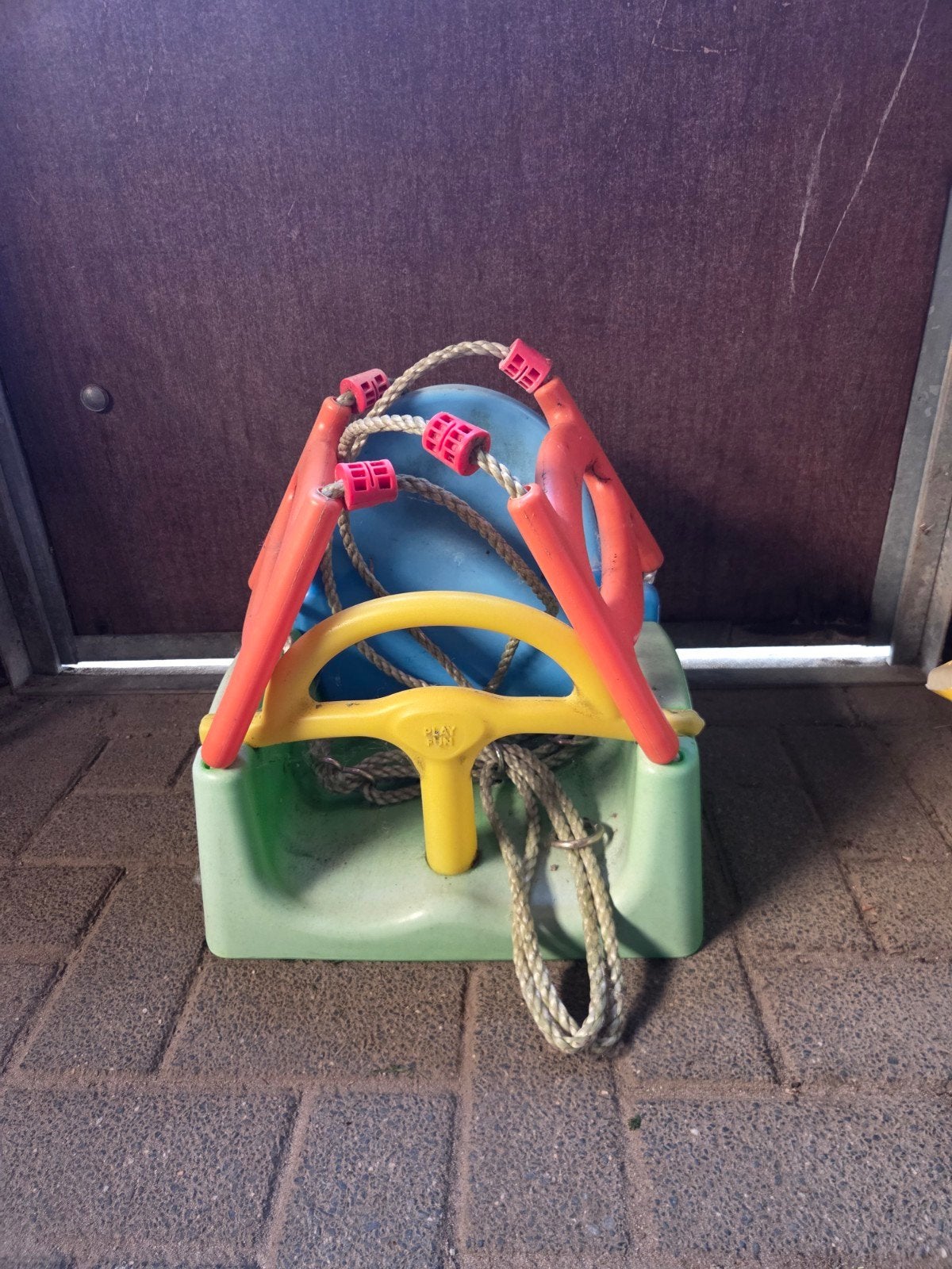 Kleurrijke babyschommel met stuur - Gebruikt, Kinderen en Baby's, Ophalen, Gebruikt, Schommel