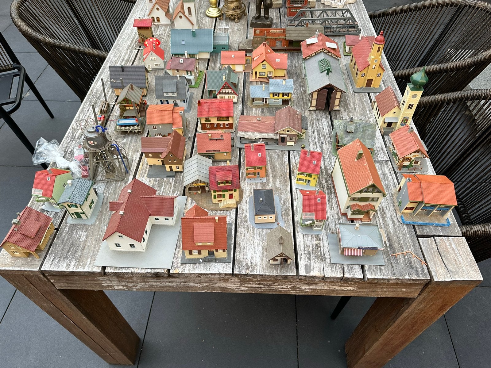 Grote collectie modelbouw huisjes en bruggen, Ophalen of Verzenden, Gebruikt, Trein, Schaalmodel