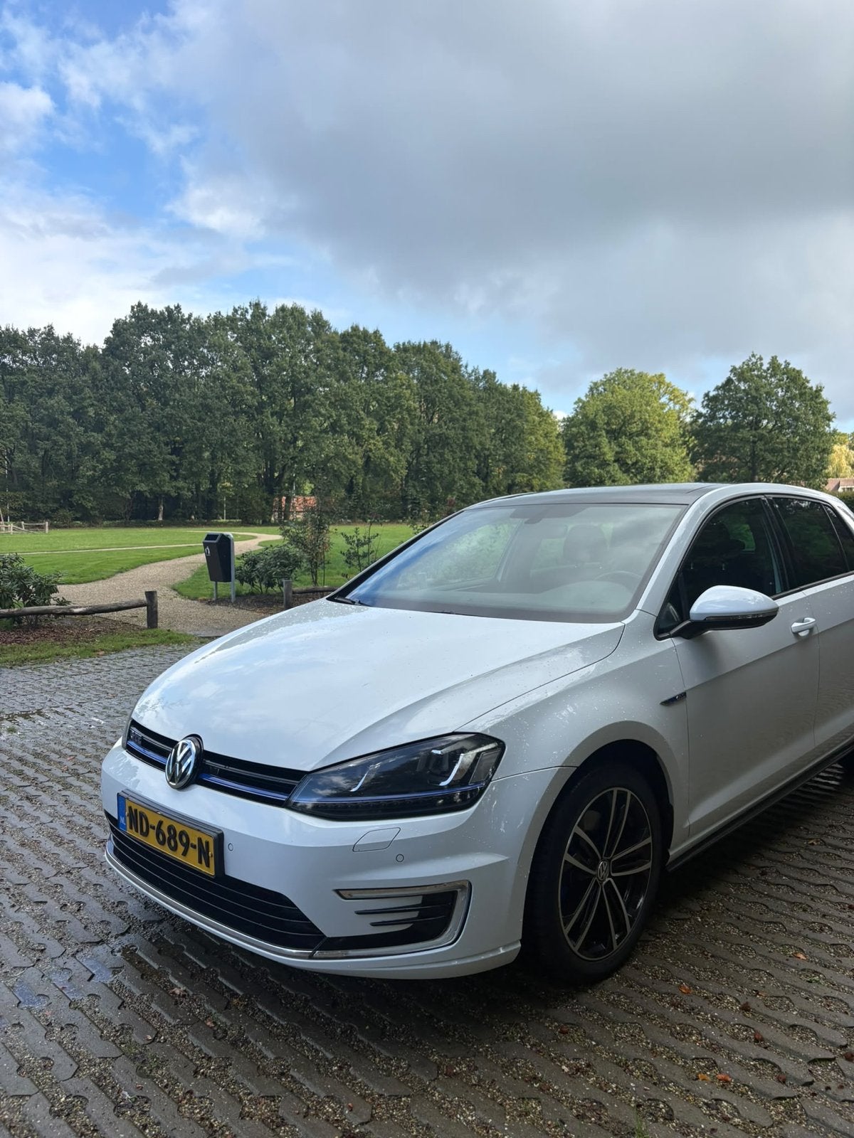 Volkswagen Golf 1.4 TSI Phev 150KW GTE 5D 2016 Wit, Auto's, 4 cilinders, Wit, 1395 cc, 1499 kg
