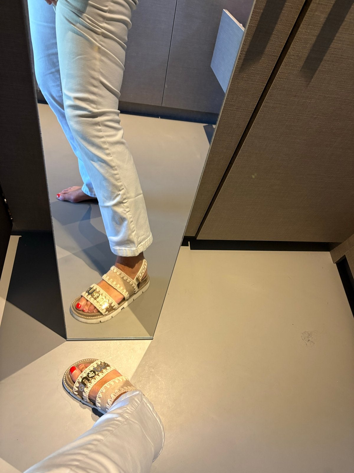 MOU sandalen met plateauzool en 'now' details, Kleding | Dames, Ophalen of Verzenden, Zo goed als nieuw, Beige, Sandalen of Muiltjes