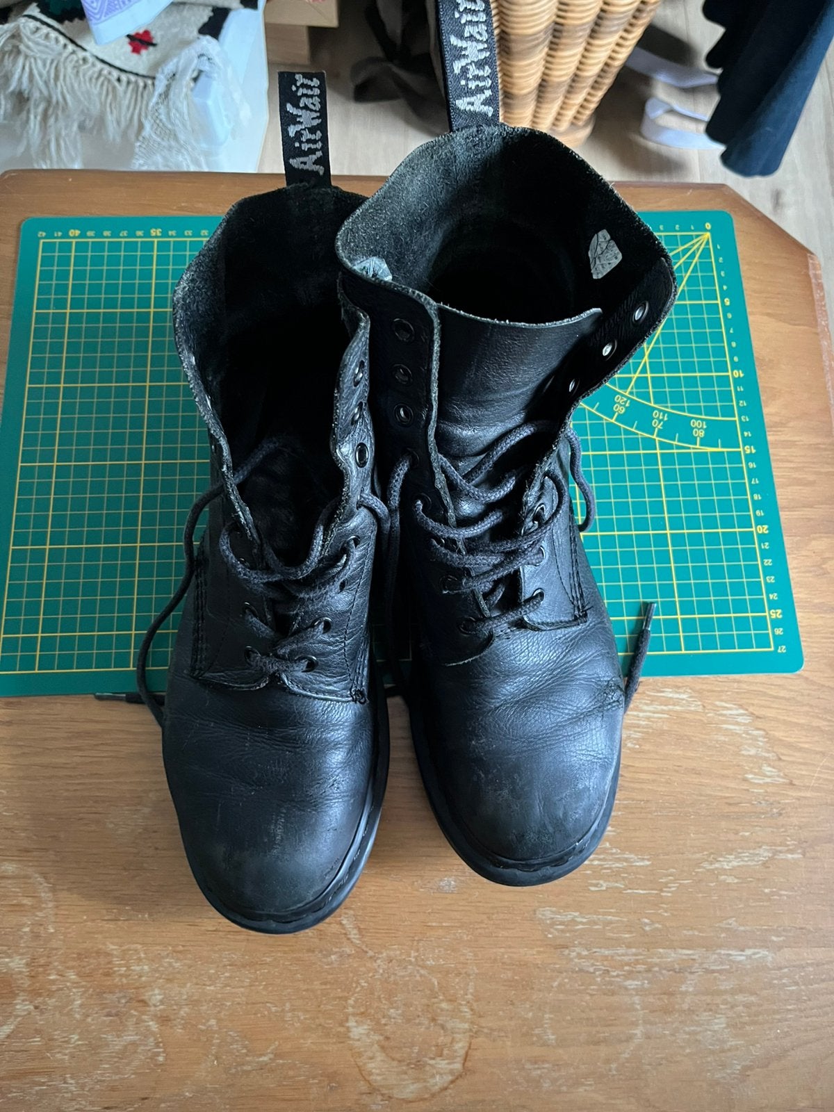 Dr Martens 43, Zwart, Boots, Ophalen of Verzenden, Gedragen