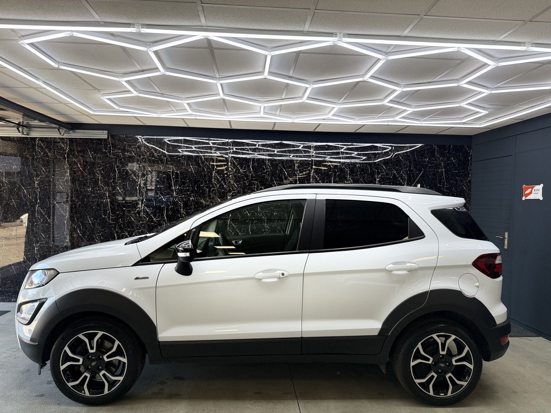 Ford EcoSport 1.0 EcoBoost Active. Winterpakket Leer, Voorwielaandrijving, Gebruikt, Zwart, Ecosport