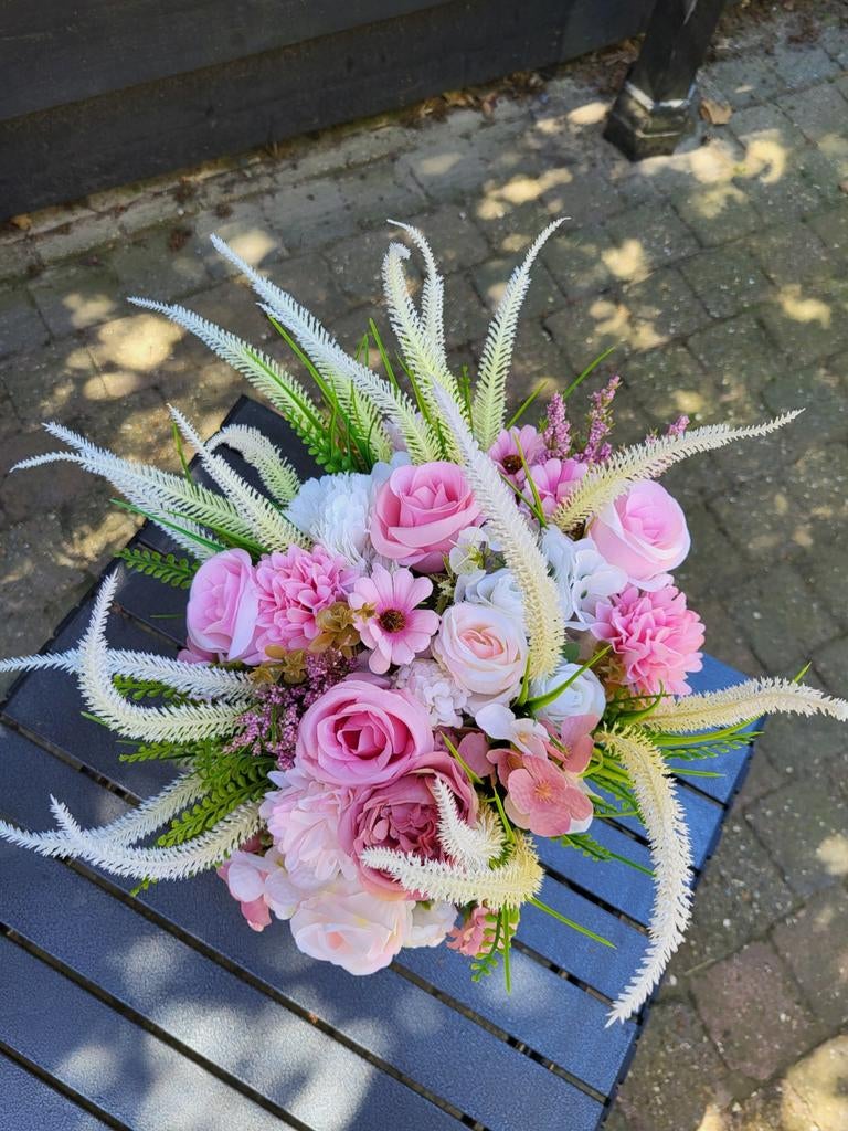 Te koop nieuwe bos kunstbloemen, Verzenden