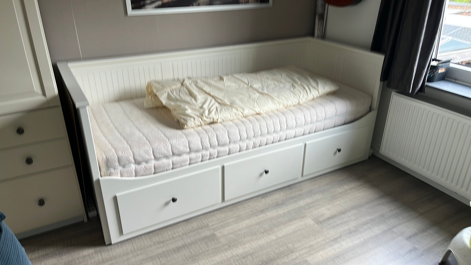 IKEA Hemnes bed uitschuifbaar, Huis en Inrichting, Slaapkamer | Bedden, Ophalen, Wit, Tweepersoons, Zo goed als nieuw