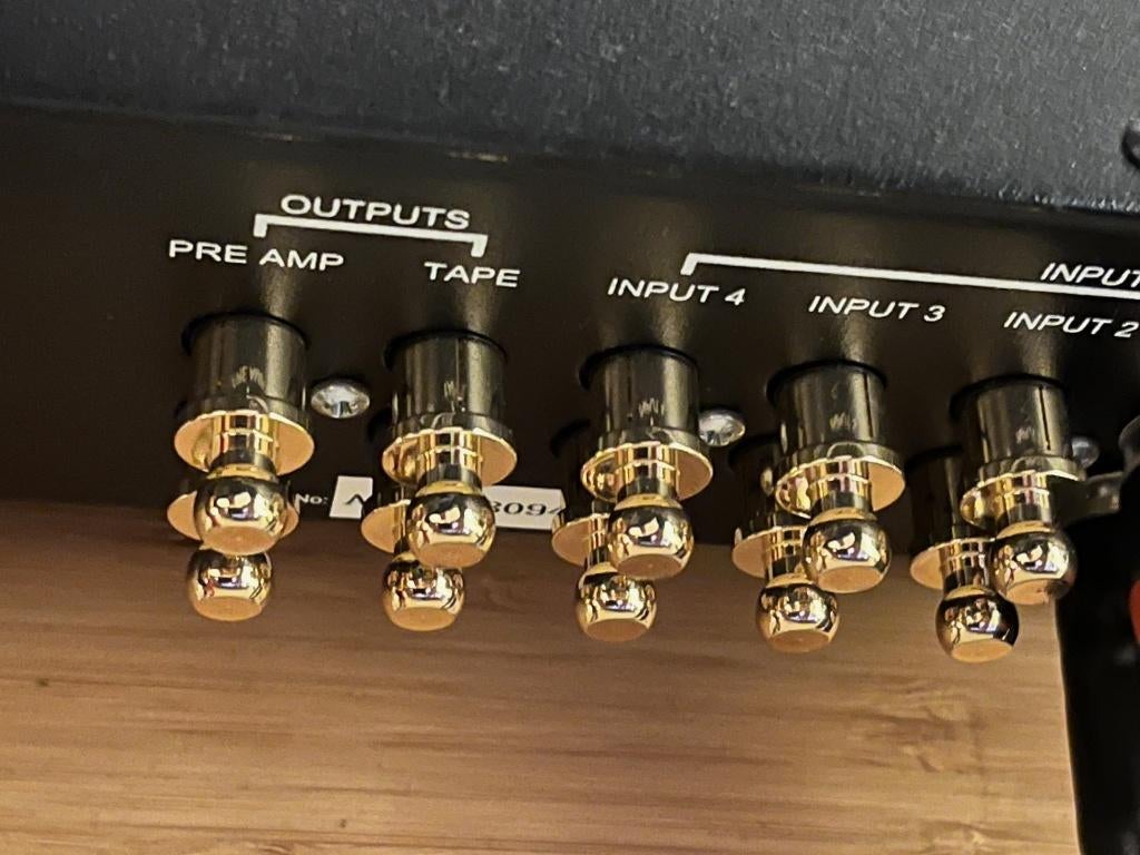RCA NOISE/DUST CAPS (setje van 4 stuks) meerdere aanwezig, Ophalen of Verzenden, Nieuw, Minder dan 2 meter, Overige kabels