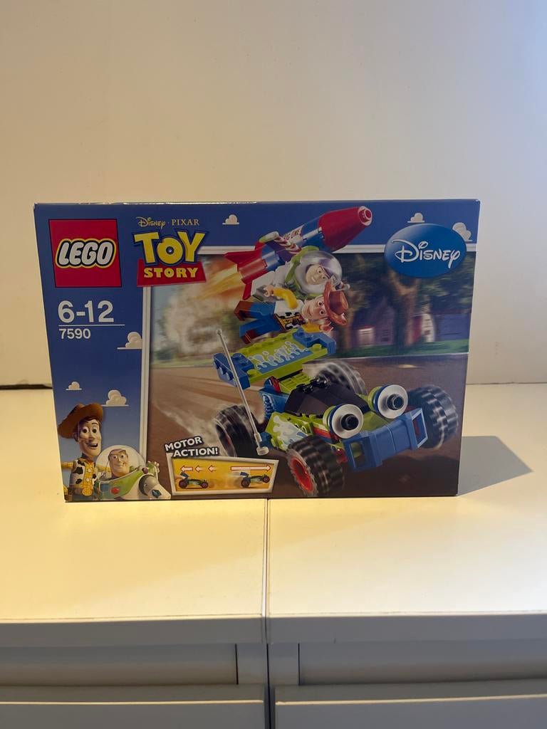 LEGO Toy Story 7590 - Woody en Buzz redden RC - NIEUW, Overige thema's, Lego, Nieuw, Ophalen of Verzenden