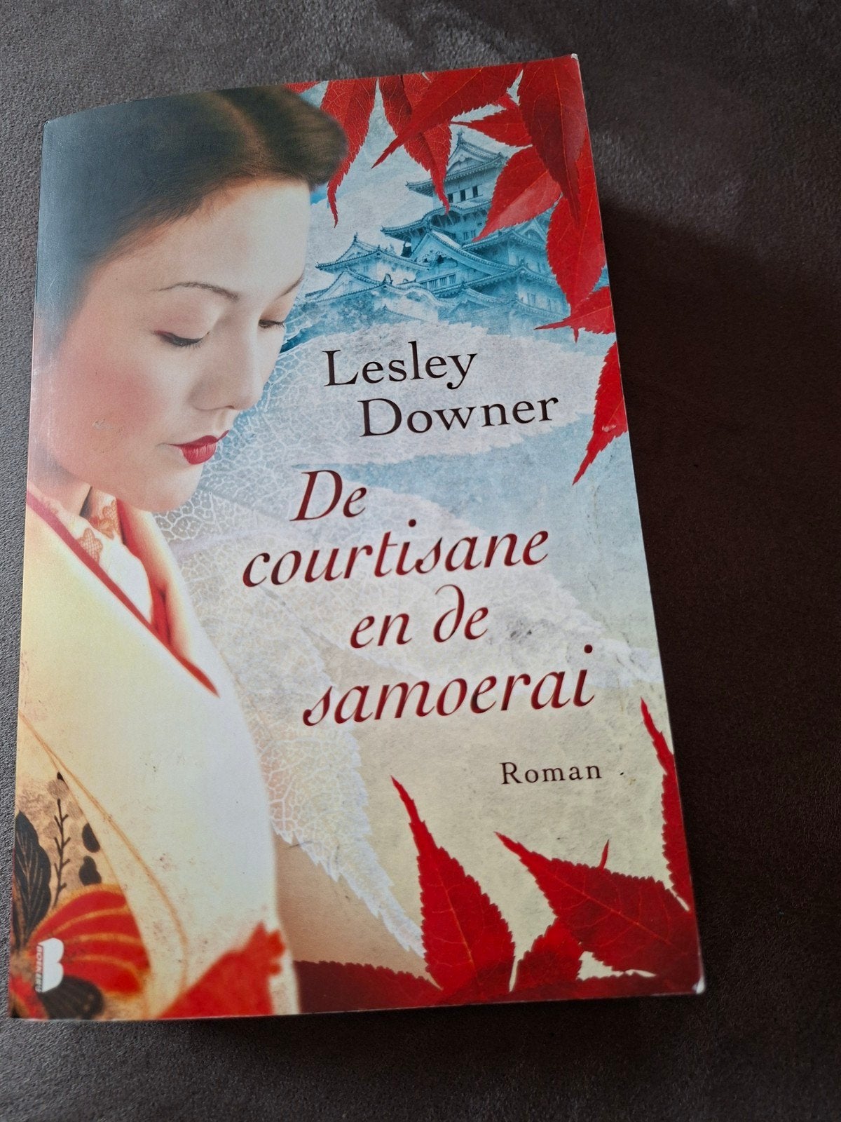 Lesley Downer - Courtisane en de samoerai, Boeken, Ophalen of Verzenden, Zo goed als nieuw, Lesley Downer