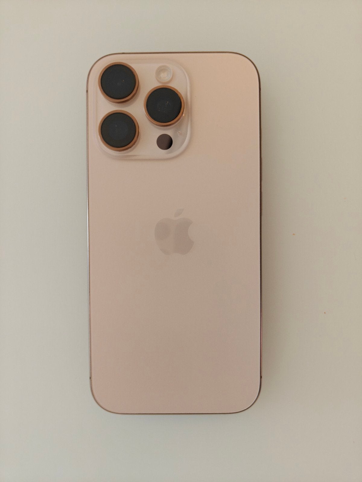 iPhone 16 Pro 256GB Goud (Desert titanium), Zo goed als nieuw, Zonder simlock, Zonder abonnement, Goud