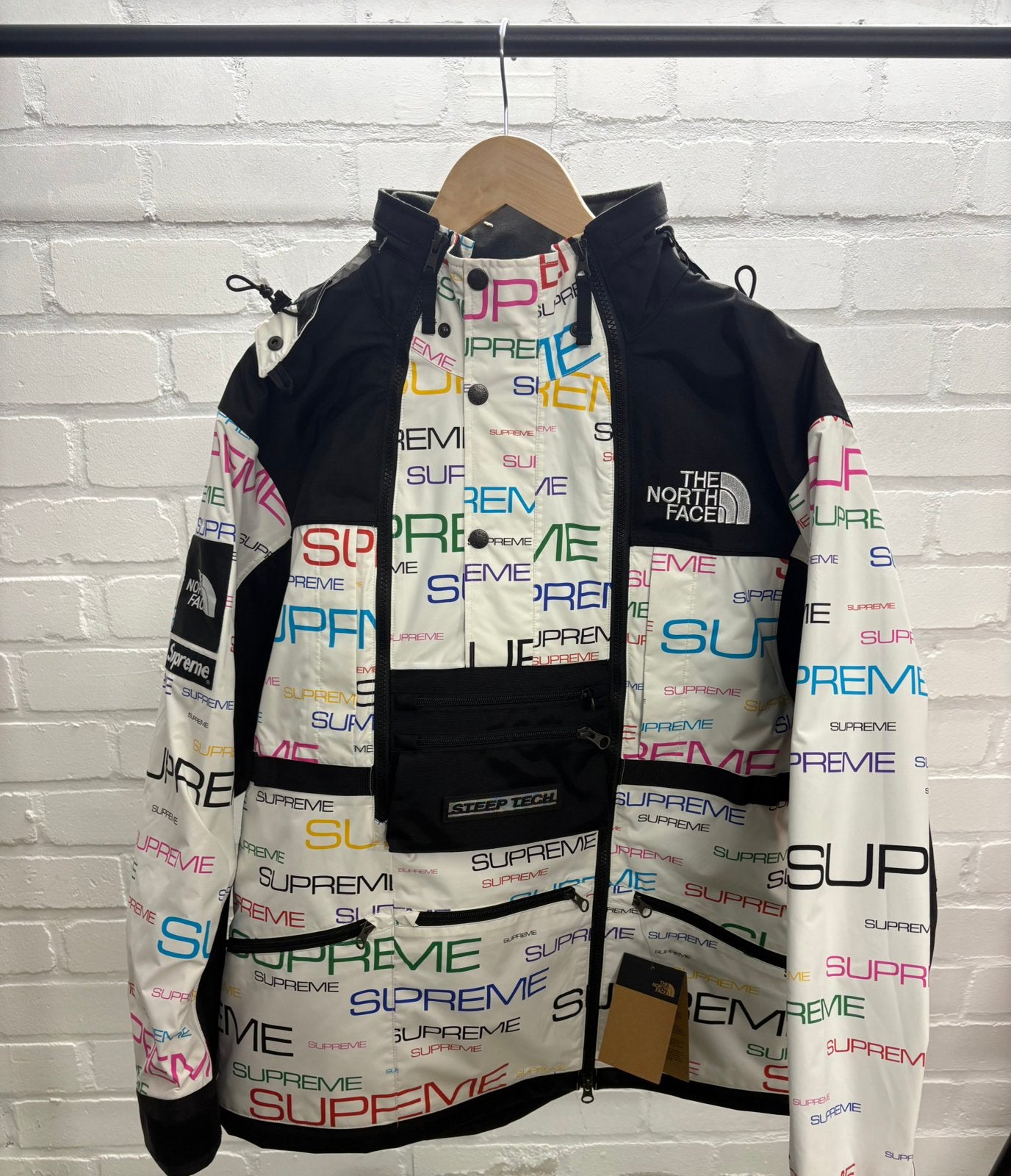 Supreme The North Face Steep Tech Jacket, Ophalen of Verzenden, Nieuw, Maat 52/54 (L), Wit