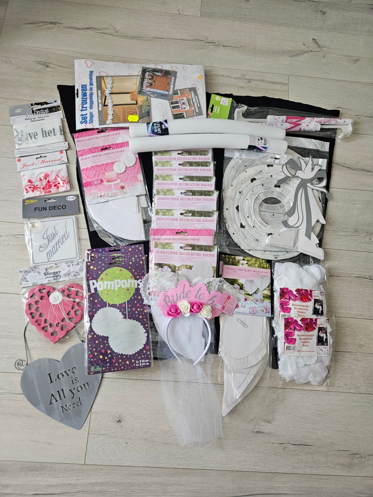 Groot pakket bruiloft decoratie en feestartikelen, Ophalen of Verzenden, Nieuw, Feestartikel, Geboorte of Huwelijk