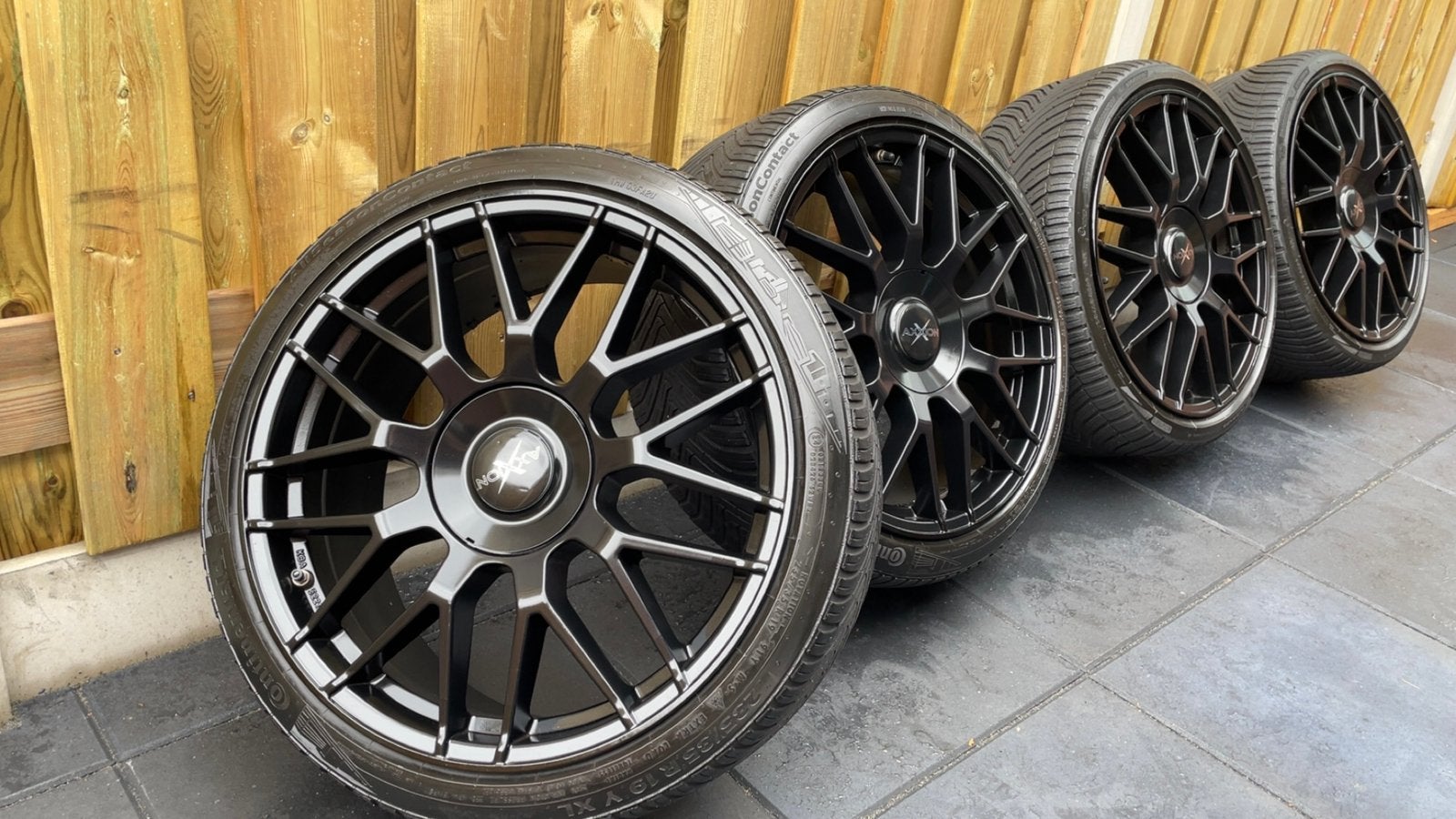 Foto 4 van 5x120/5x112 19inch NB-Performance velgen 4-Seasonbanden