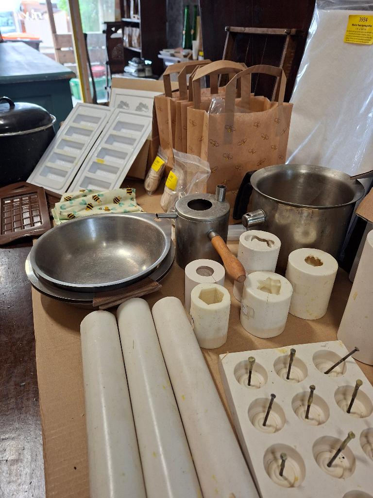 25 kg. Bijenwas, bijenwas kaarsen maken, bijenwasdoek, Ophalen, Zo goed als nieuw