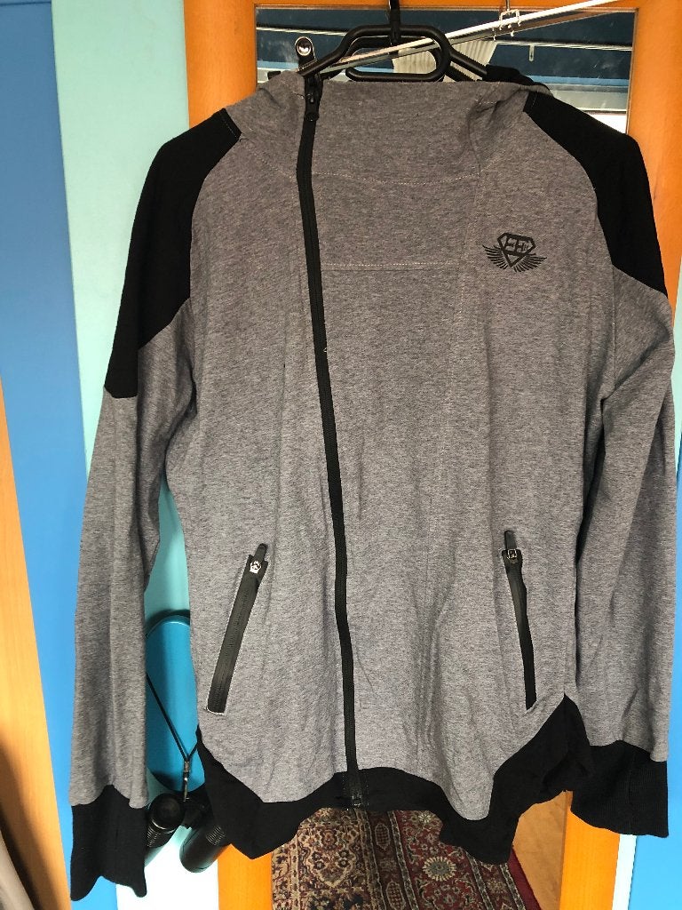 sportief grijs/zwart tricot vestje met capuchon 40/42 zgan, Verzenden, Zo goed als nieuw, Maat 42/44 (L), Grijs