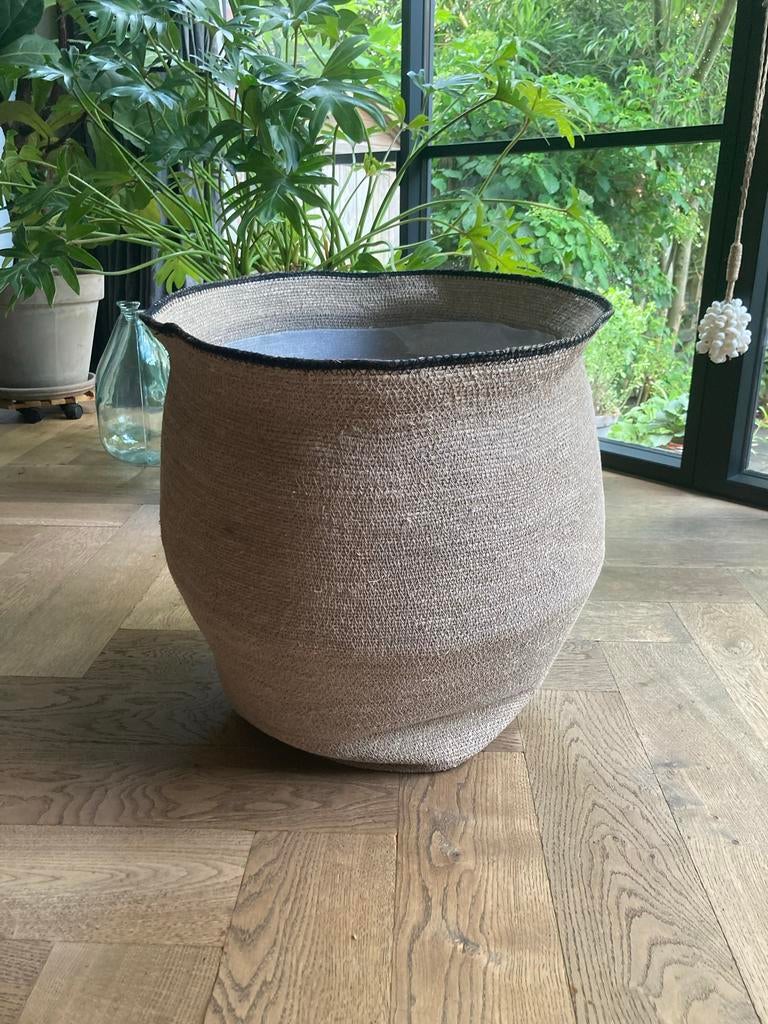 Grote rieten bloempot met plastic binnenvoering, Ophalen, Overige materialen, Gebruikt, 40 cm of meer