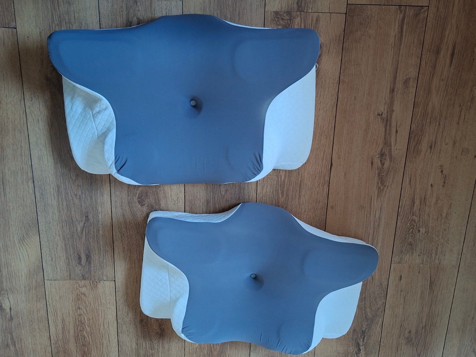 2 st Ergonomische kussens 20 Euro per stuk, Ophalen, Schuim, Zo goed als nieuw, Kussen