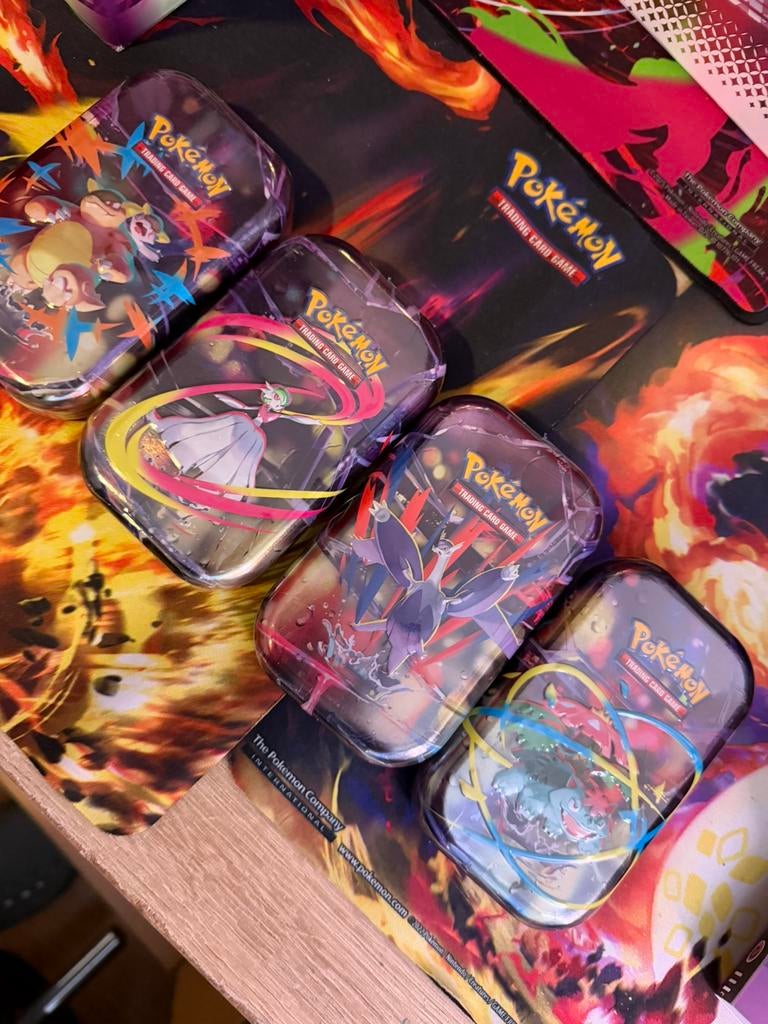 Mega evolution tinnen 4 stuks!, Hobby en Vrije tijd, Verzamelkaartspellen | Pokémon, Ophalen, Nieuw