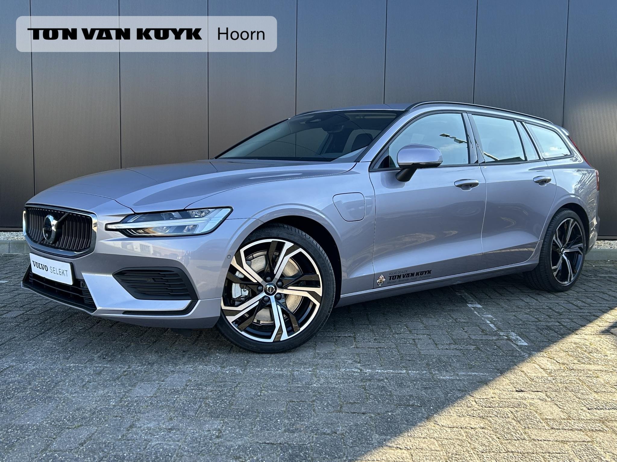 Volvo V60 2.0 T6 Plug-in hybrid AWD Core Business Edition Ha, Auto's, Automaat, Stof, Gebruikt, 4 cilinders