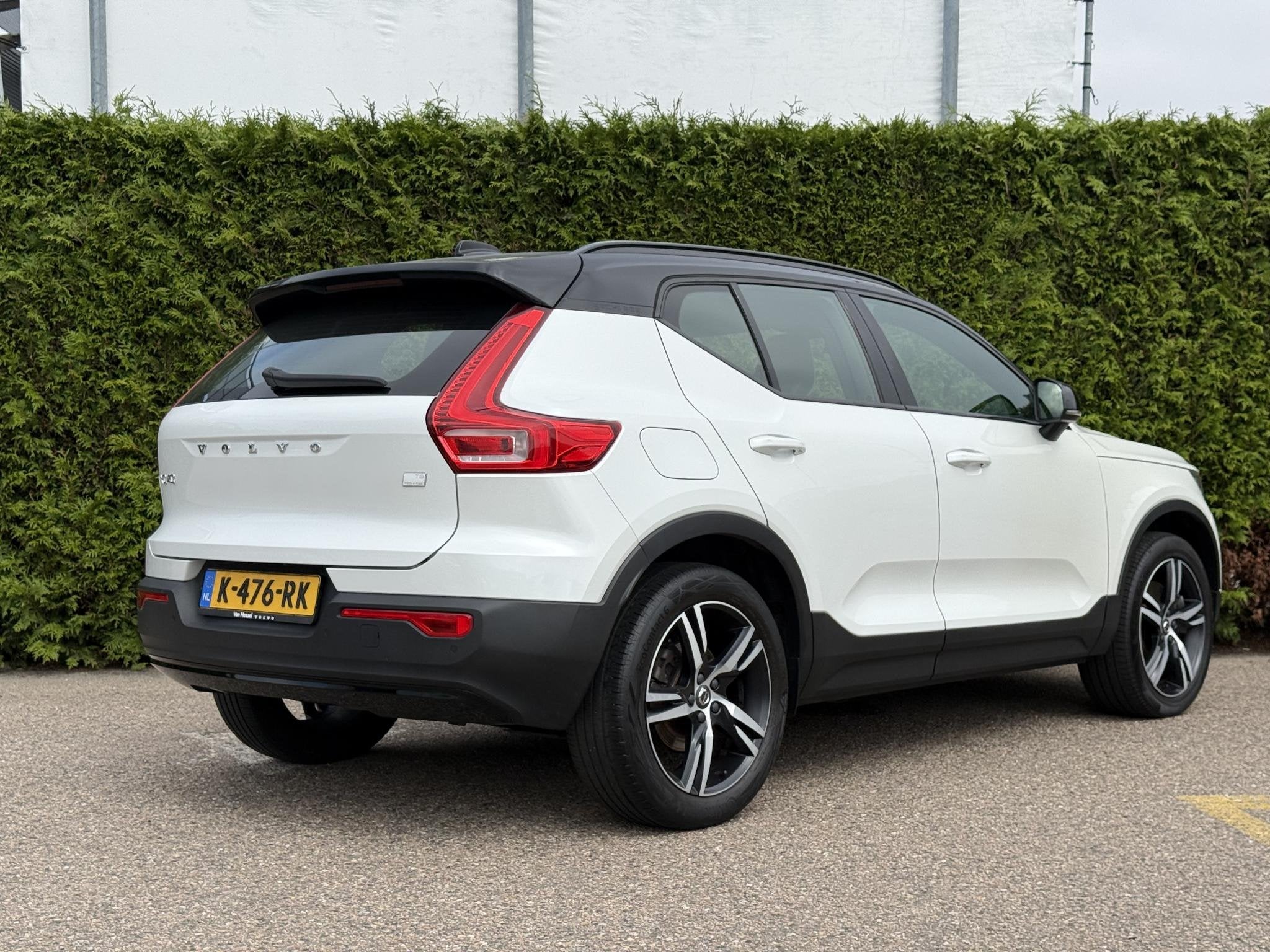 Volvo XC40 T5 Recharge R-Design | Blis | Trekhaak | AppleCar, Auto's, 12 maanden, Euro 6, Wit, Plug-in hybride