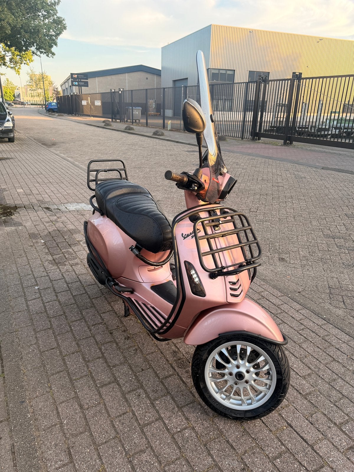 Vespa Sprint Custom Rosé Gold Special Edition, Fietsen en Brommers, Scooters | Vespa, Ophalen, Vespa S, Zo goed als nieuw, Benzine