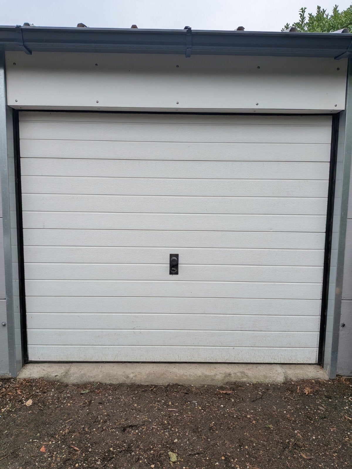 Sectionaal garagedeur wit, Ophalen, 120 cm of meer, Garagedeur, 200 tot 215 cm