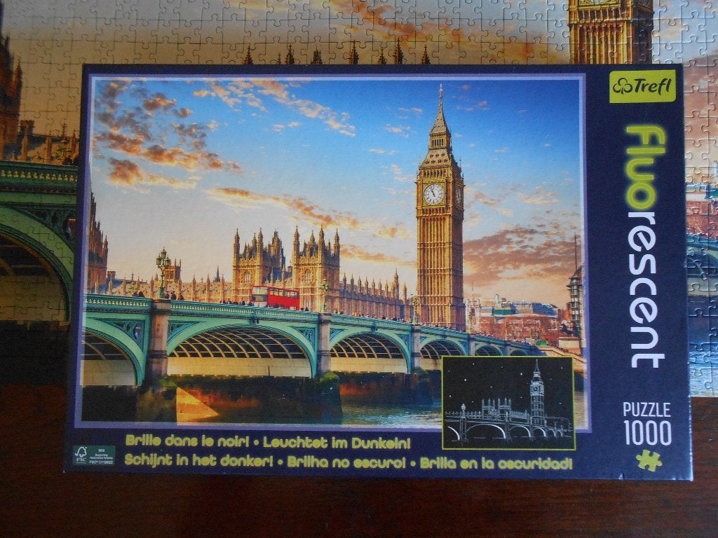 2 fluorescerende legpuzzels Londen en olifant elk 1.000 st., Ophalen of Verzenden, 500 t/m 1500 stukjes, Gebruikt, Legpuzzel