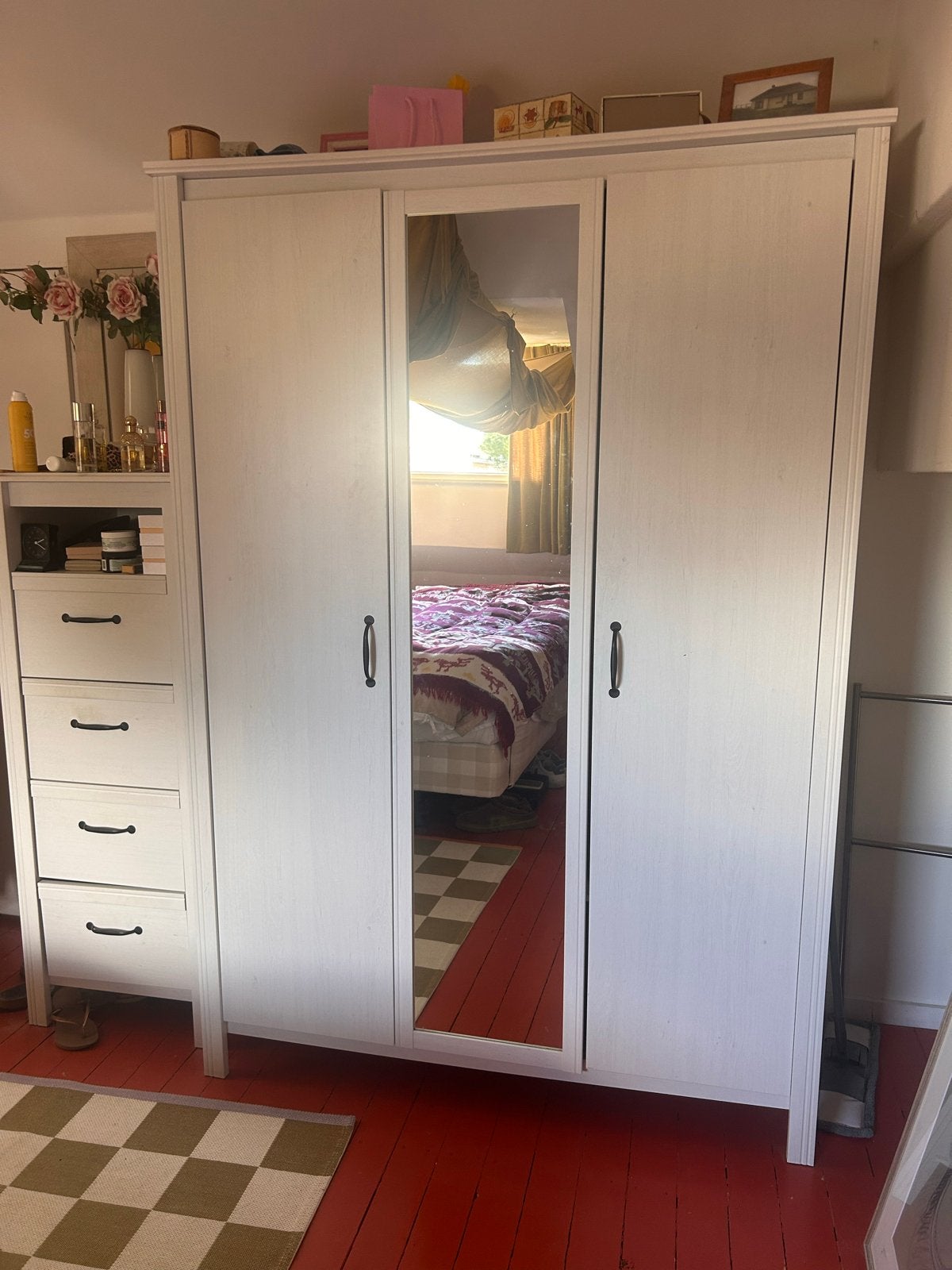 IKEA witte kledingkast met spiegel, Huis en Inrichting, Kasten | Kledingkasten, Ophalen, Met deur(en), Gebruikt, 100 tot 150 cm