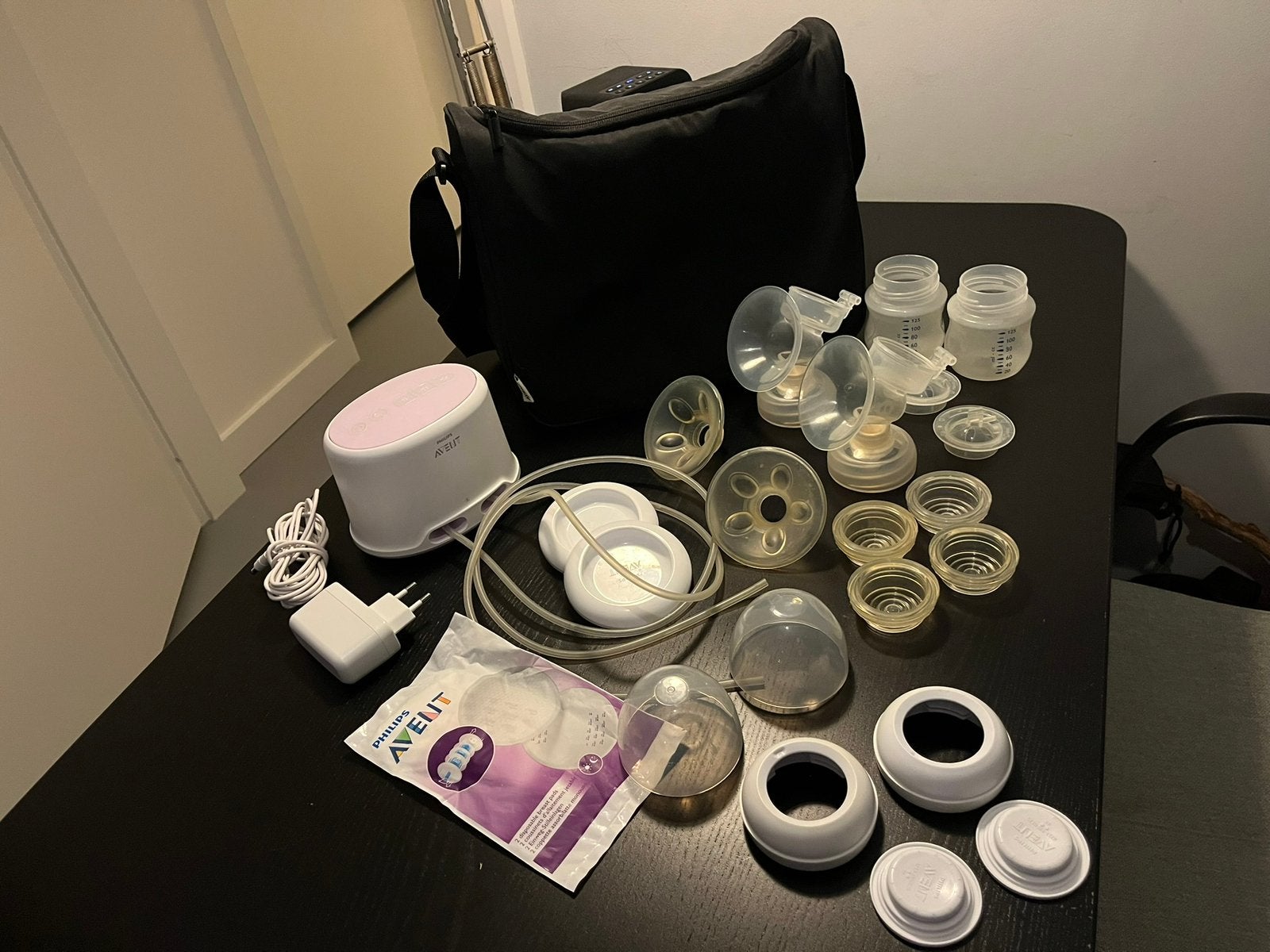 Philips Avent elektrische borstkolf +veel accessoires en tas, Ophalen of Verzenden, Zo goed als nieuw, Borstkolf