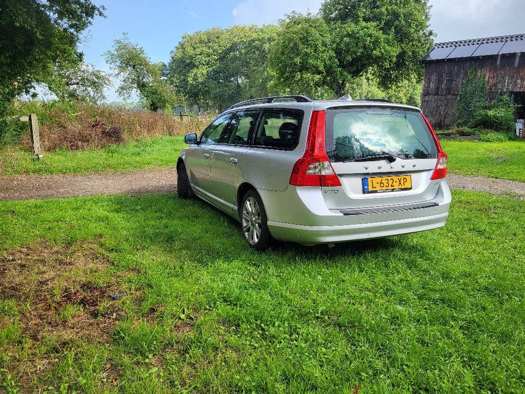 Volvo V70 2.0 2009 Grijs, Auto's, Voorwielaandrijving, 145 pk, Zwart, 4 cilinders