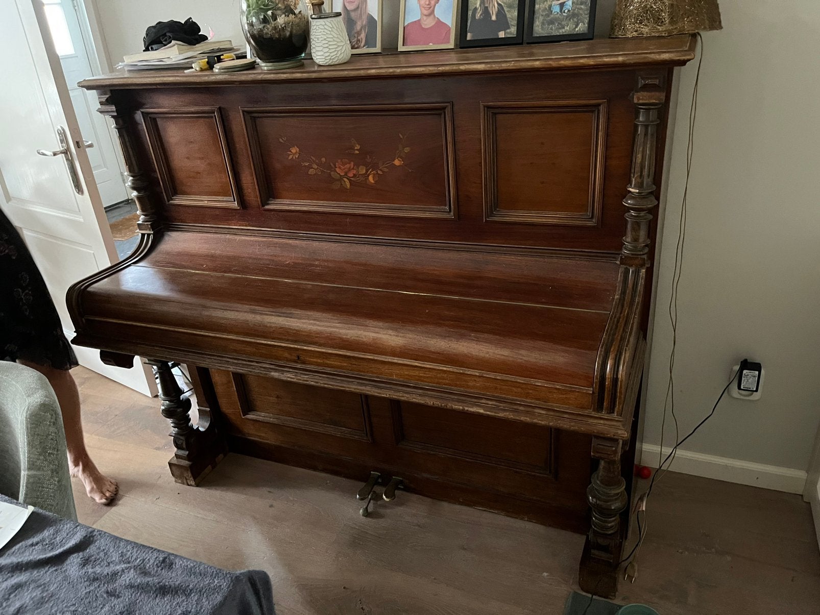 Gratis af te halen: leuke piano, Ophalen, Gebruikt, Bruin, Piano