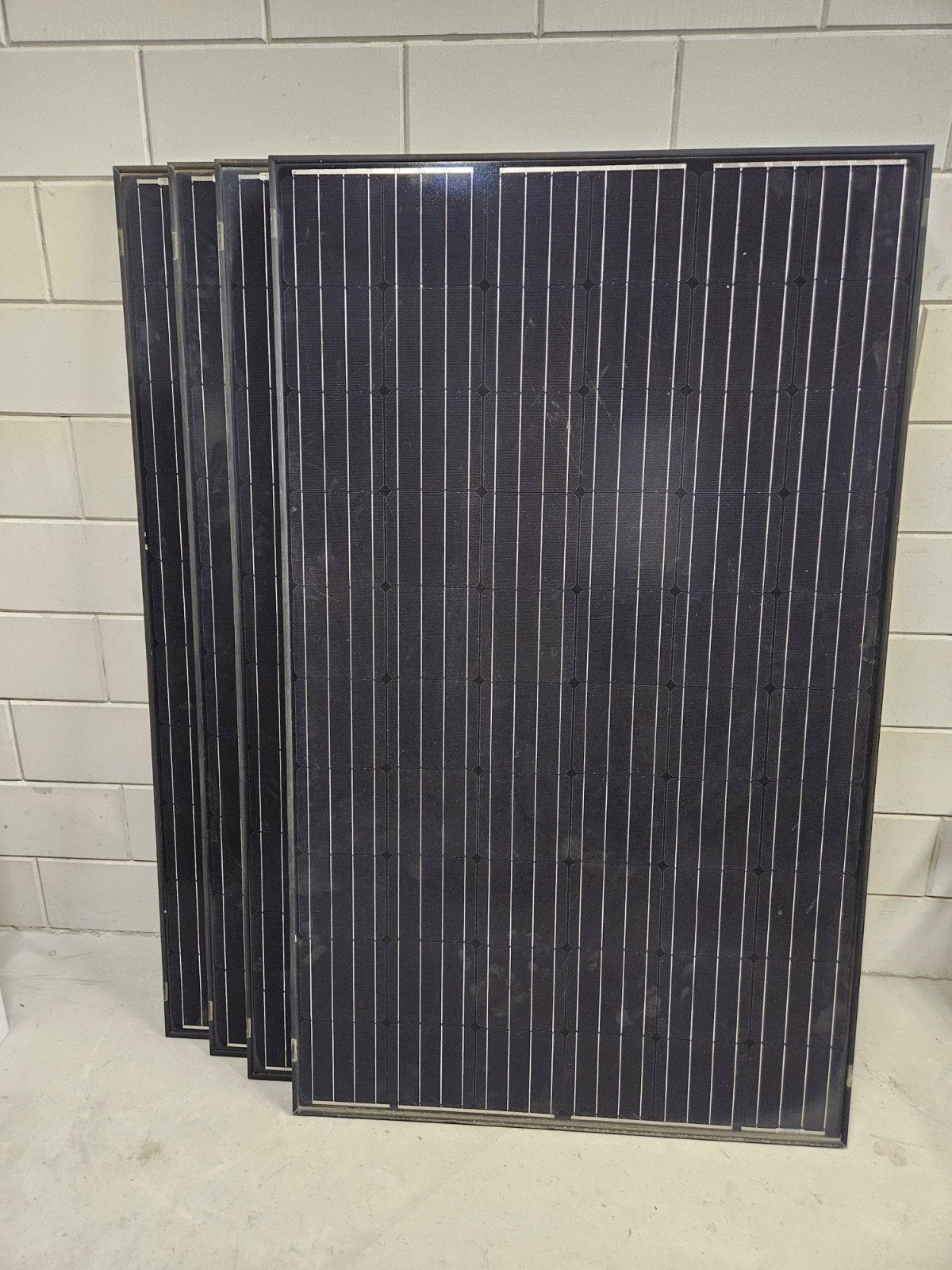 Zonnepanelen 4x 275Wp met Omvormer en Montagemateriaal, Ophalen, Gebruikt, Compleet systeem, 200 wattpiek of meer